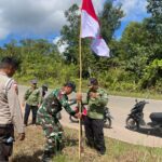 Satgas Yonzipur 5/ABW Serentak Kibarkan Bendera Merah Putih di Perbatasan