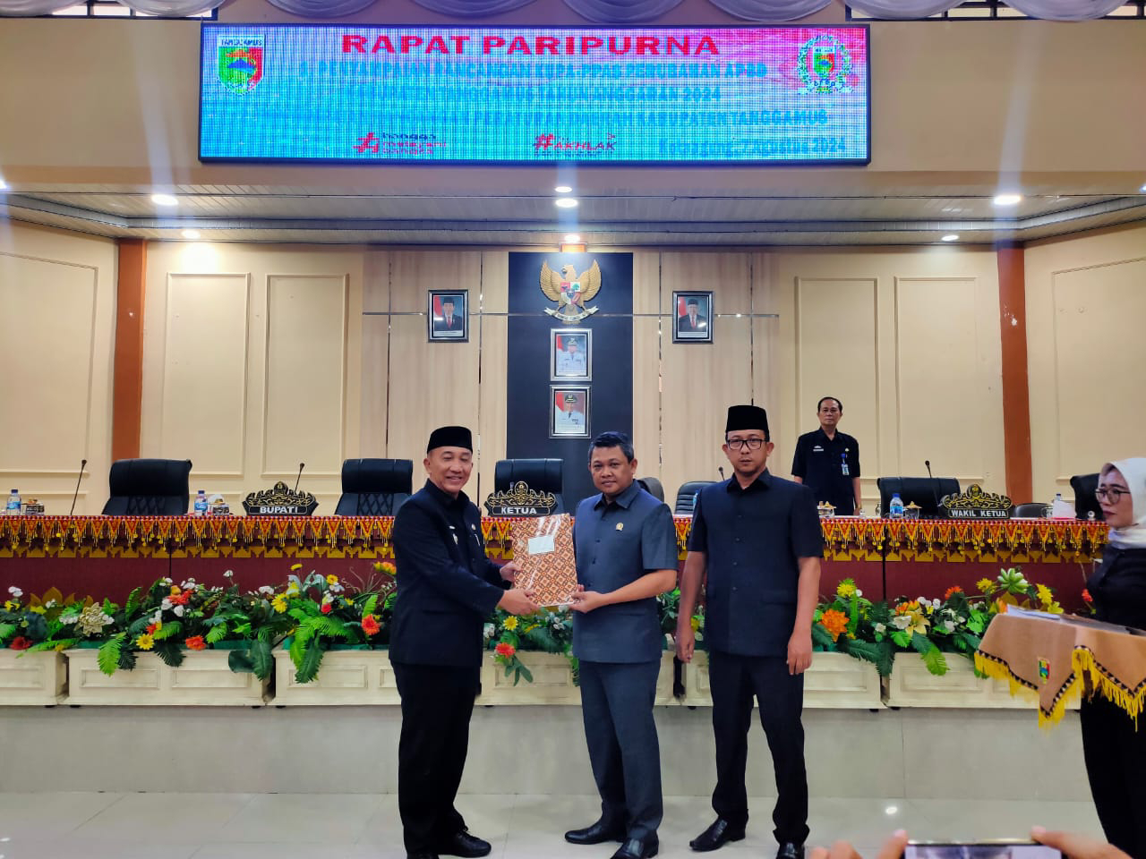 Dewan Perwakilan Rakyat Daerah (DPRD) Kabupaten Tanggamus, Menggelar Rapat Paripurna