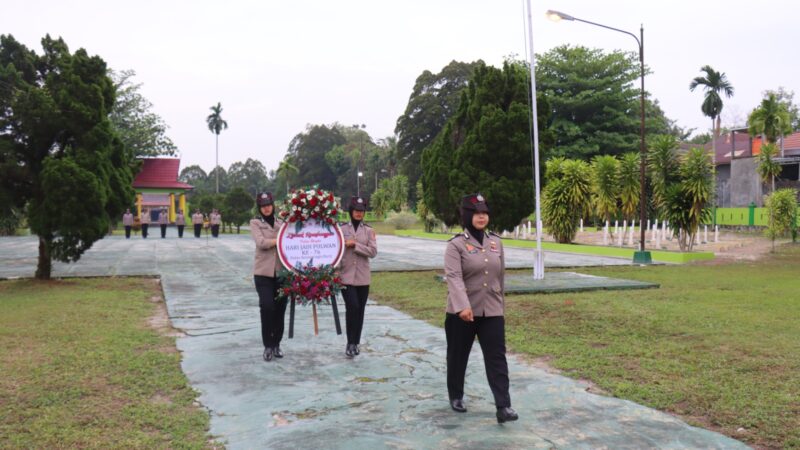 Sambut Hari Jadi Ke – 76 Polwan Polres Kobar Gelar Ziarah Rombongan di TMP Indrapura