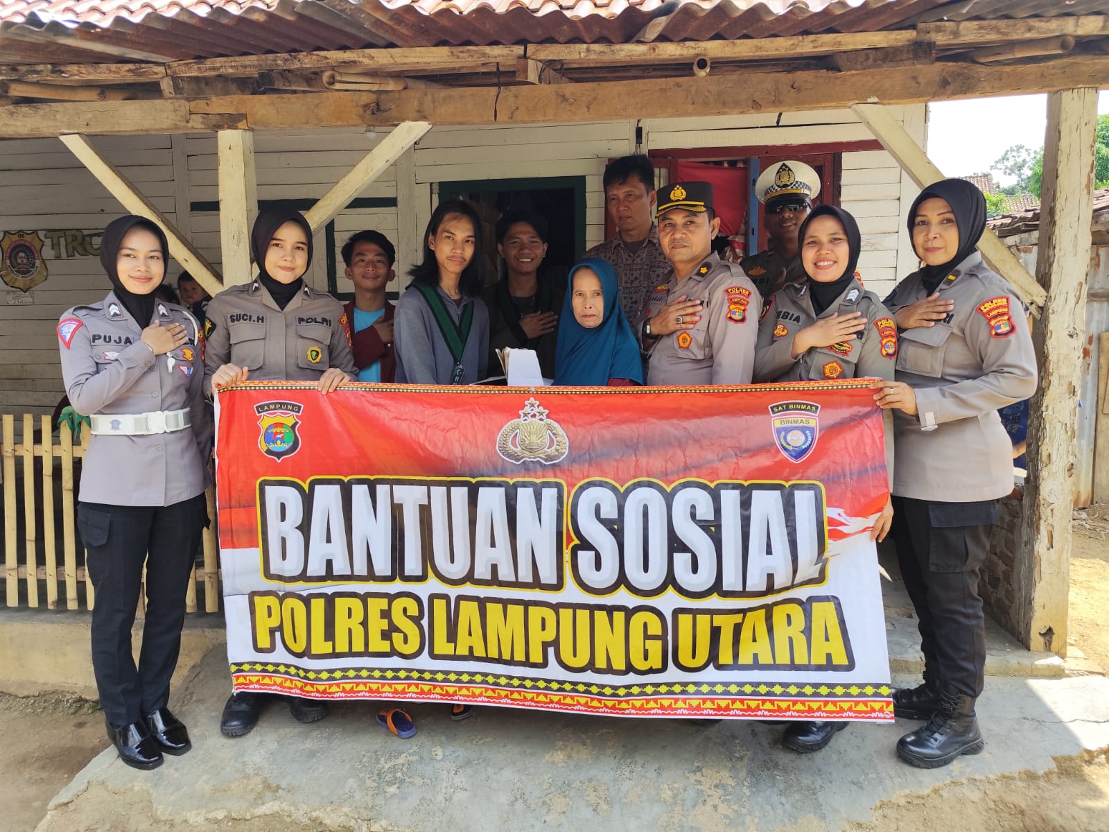 Gandeng Mahasiswa Dan Media, Polres Lampung Utara Saluran Bansos Kepada Warga Kurang Mampu