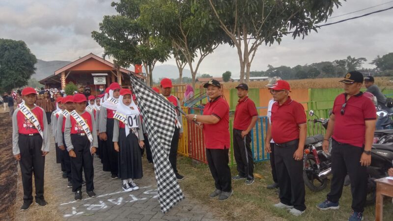 HUT RI KE- 79, UPASP BANDUNG TULUNGAGUNG GELAR LOMBA BARIS- BERBARIS TINGKAT SD DAN MI