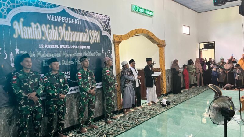 Satgas Pamtas Yonarmed 11 Kostrad Hadiri Maulid Nabi Muhammad SAW, Perkuat Kebersamaan di Perbatasan