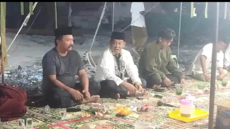 CALON BUPATI KOTAWARINGIN BARAT RAHMAD HIDAYAT MENGHADIRI     PERINGATAN MAULID NABI MUHAMMAD SAW.