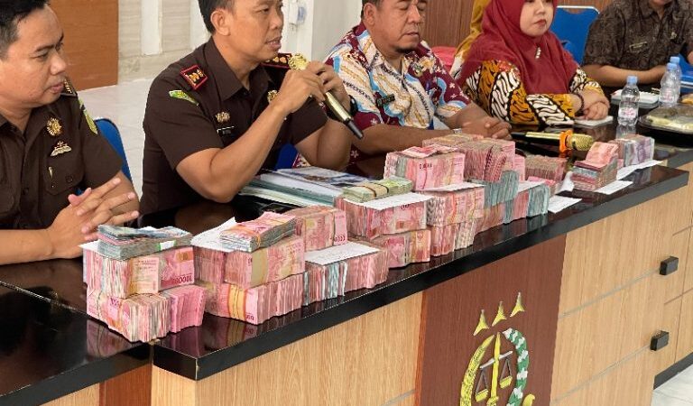 12 Desa di Kecamatan Modo, Kabupaten Lamongan Kembalikan Uang Kelebihan Sisa Anggaran Pelaksanaan Program PTSL.