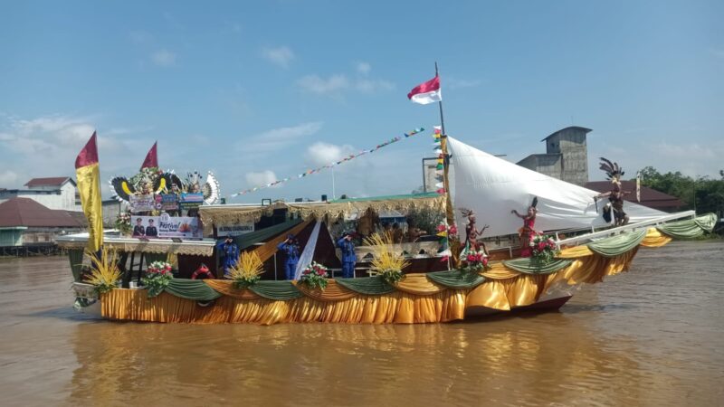 LOMBA KELOTOK HIAS YANG MENGUSUNG TEMA PESONA SUNGAI ARUT MERAJUT CITA DIIKUTI OLEH 26 PESERTA KATEGORI YAITU KELOTOK DAN GETEK