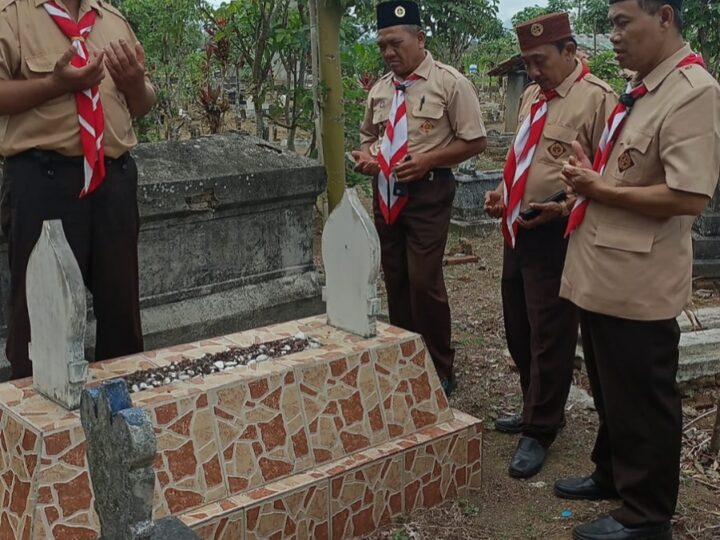 Ziarah Makam Para Pendiri, Rutinitas Wajib Kwarran Bandung Tulungagung.