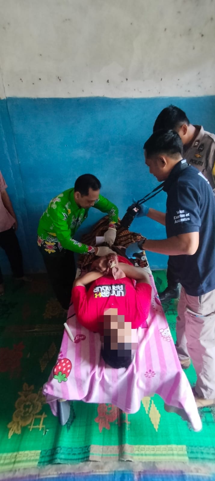 Polsek Abung Surakarta Bersama Unit Identifikasi Polres Lampung Utara Olah TKP Korban Gantung Diri