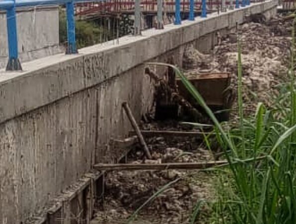 Palangka Raya Proyek Drainase 26,8 Miliar Jl. Lele TA 2024 Saat Penimbunan PT.Dwi Krida Sempana Diduga Tidak Melepas Bekisting.