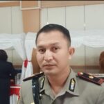 WAKAPOLRES KOBAR KOMPOL WIHELMUS HELKY MENGHADIRI RAPAT PARIPURNA PENGUCAPAN SUMPAH JANJI PIMPINAN DPRD KOBAR