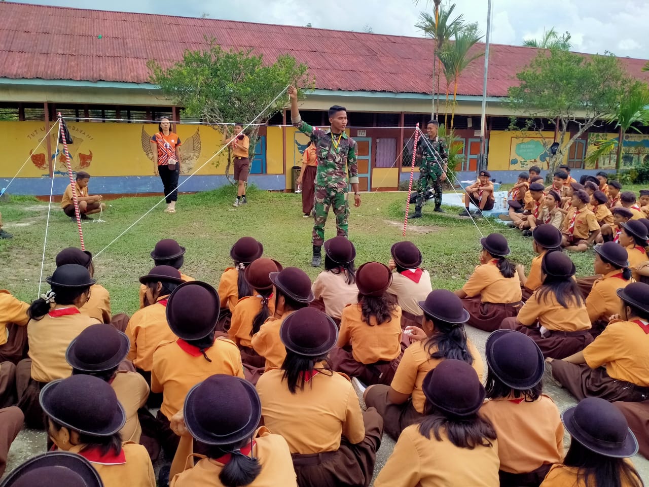 Satgas Yonzipur 5/ABW Bangkitkan Semangat Dan Bangun Jiwa Nasionalisme Melalui Pramuka di Perbatasan