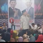 KAMPANYE DIALOGIS PASANGAN CALON PASLON BUPATI DAN WAKIL BUPATI URUT 01 BERLANGSUNG DI KUMAI