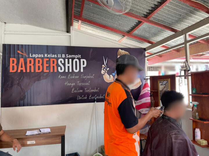 Pembinaan Kemandirian Barbershop Bagi WBP Lapas Sampit, Bekal Hidup Mandiri