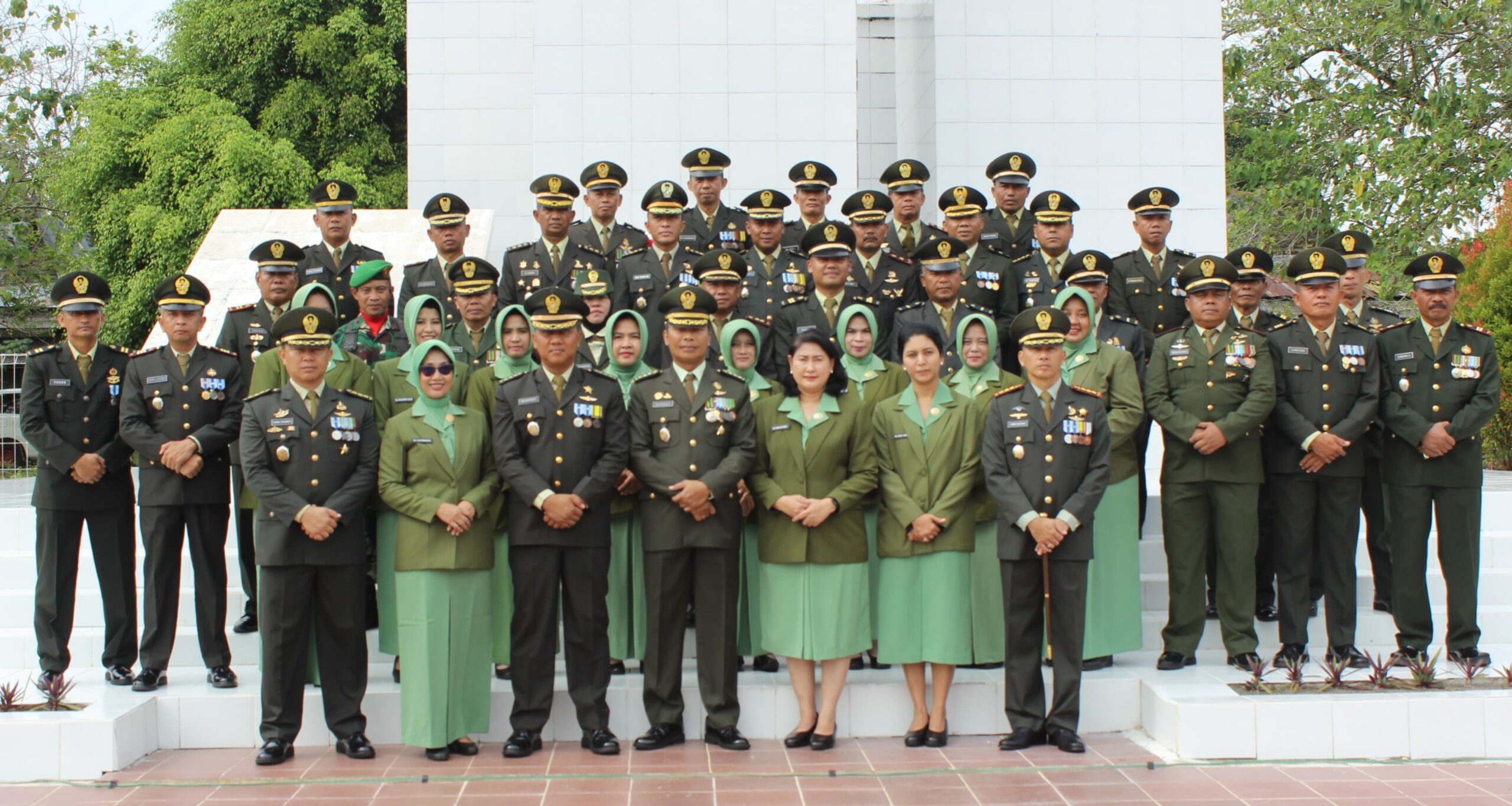 Dalam Rangka HUT TNI-79, Anggota Kodim 1016/Plk Mengikuti Upacara Ziarah Nasional