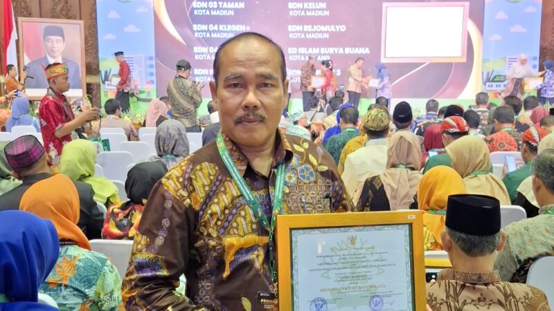 LUAR BIASA..!! SMP NEGERI 1 BANDUNG TULUNGAGUNG RAIH PENGHARGAAN ADIWIYATA NASIONAL 2024