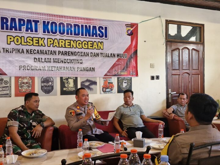 Rapat Koordinasi Kapolsek Parenggean Bersama Muspika dan Kades Se-Kec.Parenggean dan Tualan Hulu