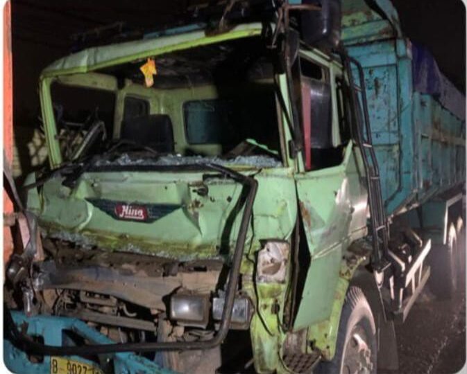 Polsek ParungPanjang Bersama Unit Gakkum Laka Lantas Polres Bogor Tangani Kecelakaan Lalu Lintas Desa Lumpang Parung Panjang