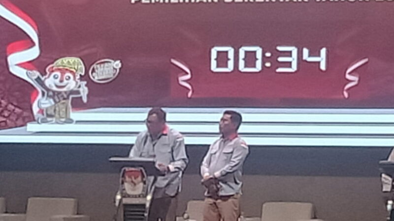 “Menyala Bos Q…!!!” Asri & Lom Lom Menguasai Seluruh Materi Debat Terakhir KPU