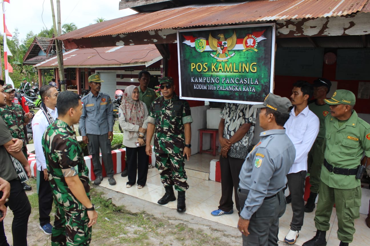 Tim Peninjauan Dan Penilaian Kampung Pancasila dari Mabesad dan BPIP Kunjungi Kelurahan Kalampangan