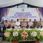 Kunjungan Kerja PJ Bupati Bogor Bachril Bakri Tekankan Perhatian Pemerintah Kec Parungpanjang Terhadap Angka Kemiskinan