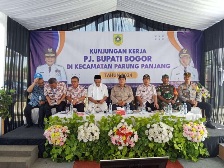 Kunjungan Kerja PJ Bupati Bogor Bachril Bakri Tekankan Perhatian Pemerintah Kec Parungpanjang Terhadap Angka Kemiskinan