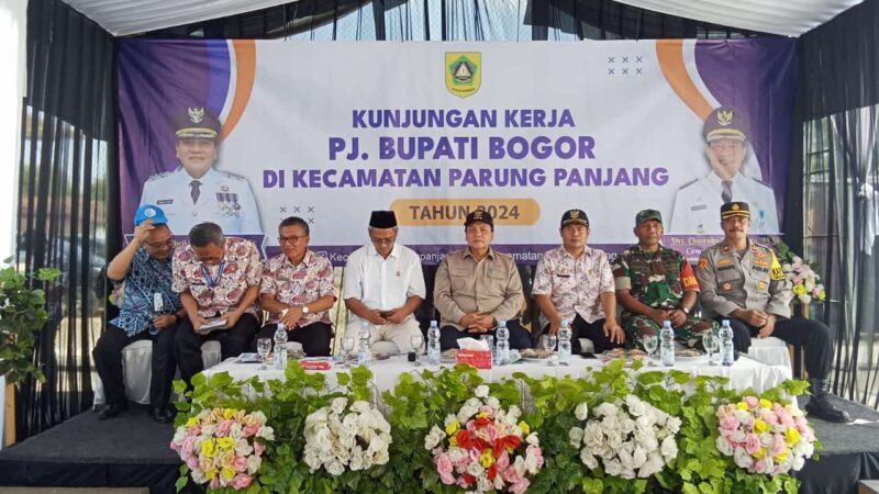 Kunjungan Kerja PJ Bupati Bogor Bachril Bakri Tekankan Perhatian Pemerintah Kec Parungpanjang Terhadap Angka Kemiskinan