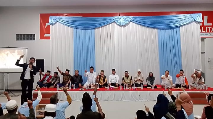 RATUSAN WARGA MADUREJO PADATI KAMPANYE DIALOGIS TERAKHIR PASLON NOMOR 01