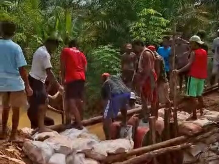 Warga Desa Jatiwaringin Membuat Jalan Terobosan dari PT. SISK ke PT. SPMN