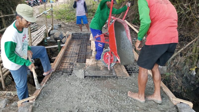 Pembangunan Jembatan di Desa Tawun Kecamatan Kasreman Ngawi Meningkatkan Konektivitas dan Kesejahteraan.