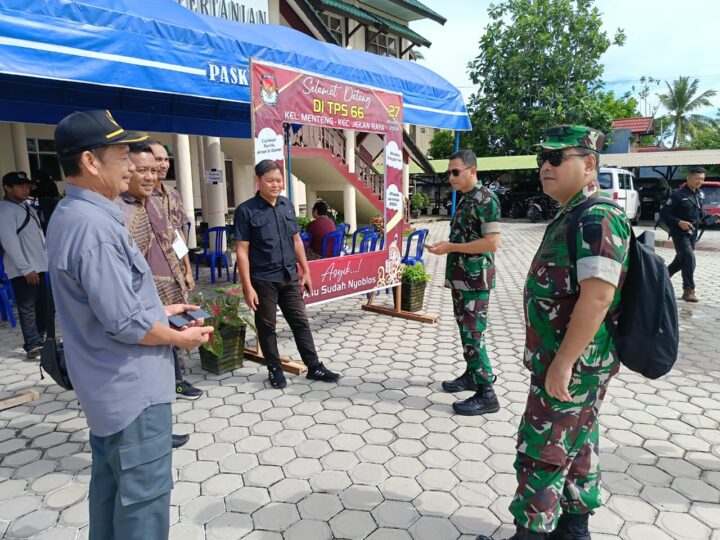 Pastikan Situasi Aman, Dandim 1016/Plk Tinjau Tempat Pemungutan Suara