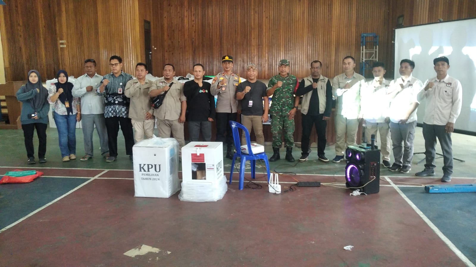 Sidang Pleno Rekapitulasi Surat Suara di Kecamatan Katingan Kuala Aman Tertib dan Kondusif.