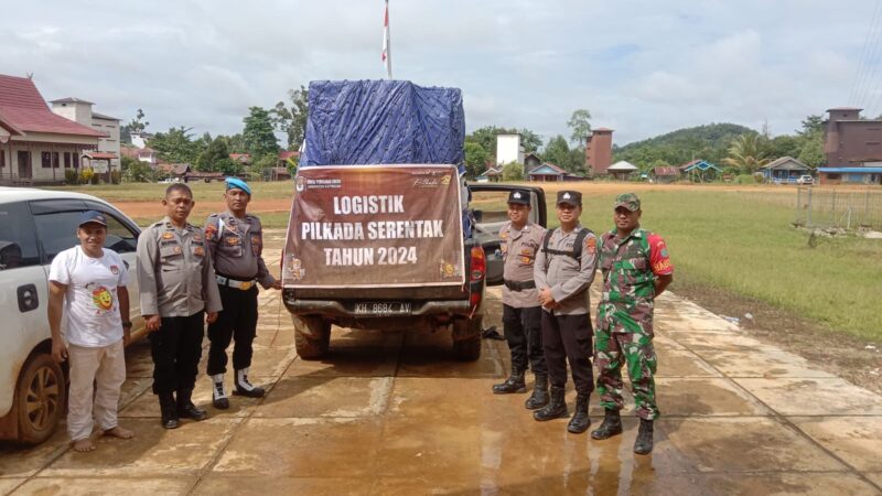 Babinsa Koramil 1019-04/KTT Kawal Pergeseran Logistik Pilkada Ke Gudang Logistik Kabupaten Katingan