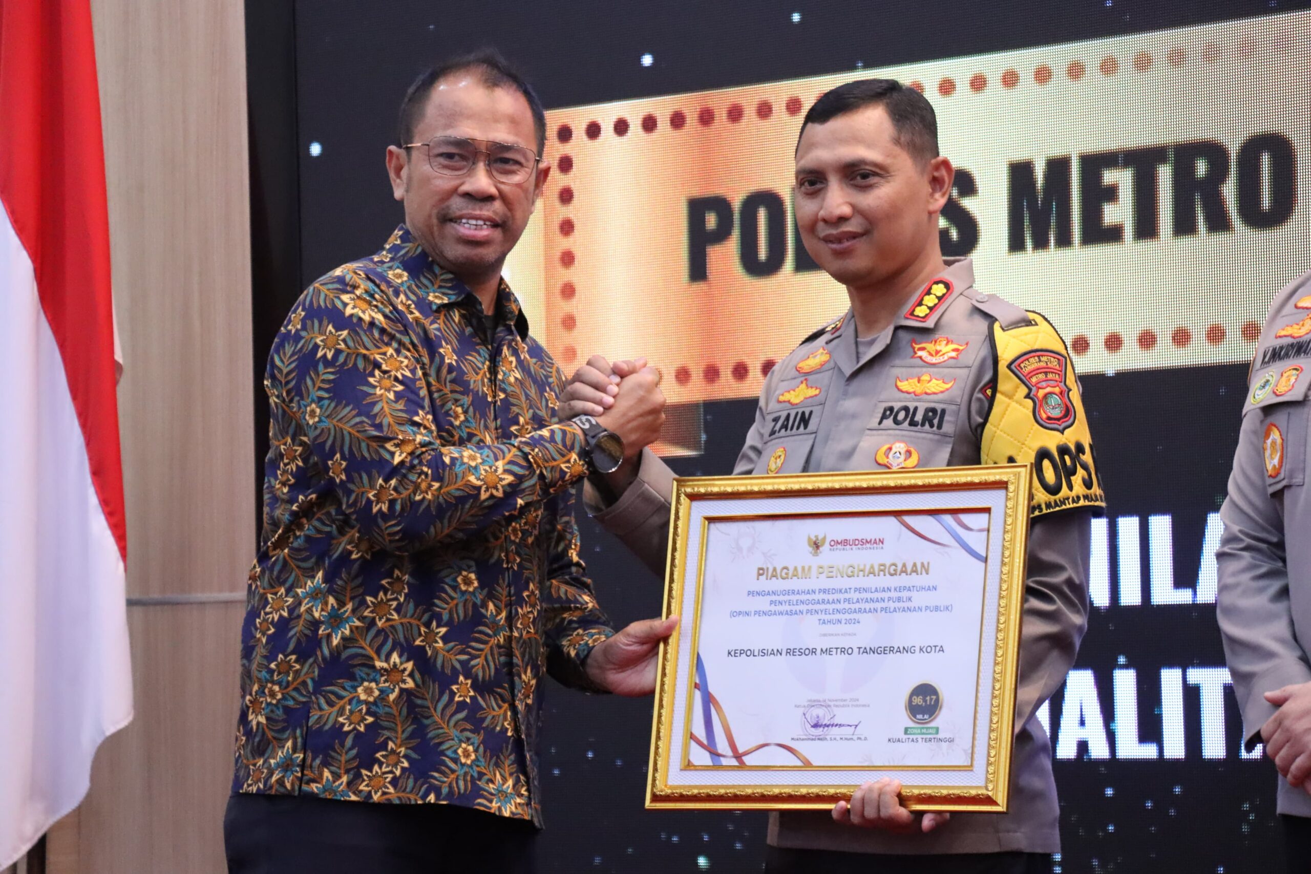 Ombudsman RI Berikan Penghargaan Terbaik Kepada Polres Metro Tangerang Kota Penyelenggara Pelayanan Publik 3 Tahun berturut-turut di Provinsi Banten