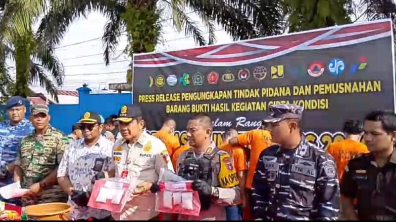 POLRES KOTAWARINGIN BARAT MENGGELAR PEMUSNAHAN BARANG BUKTI HASIL SITAAN