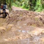 Diduga Pekerjaan Proyek Penimbunan Jalan di Kecamatan Baamang KOTIM Dikerjakan Tidak Sesuai Spesifikasi Dieluhkan Warga.