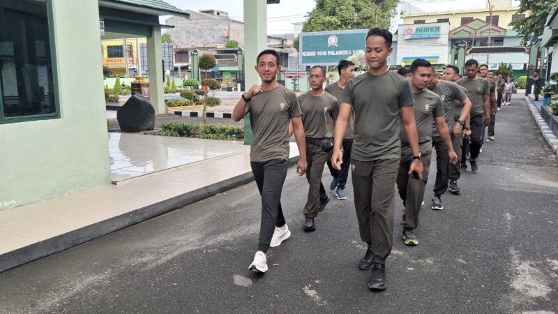 Jumat Sehat, Anggota Kodim 1016/Palangka Raya Laksanakan Olahraga Bersama