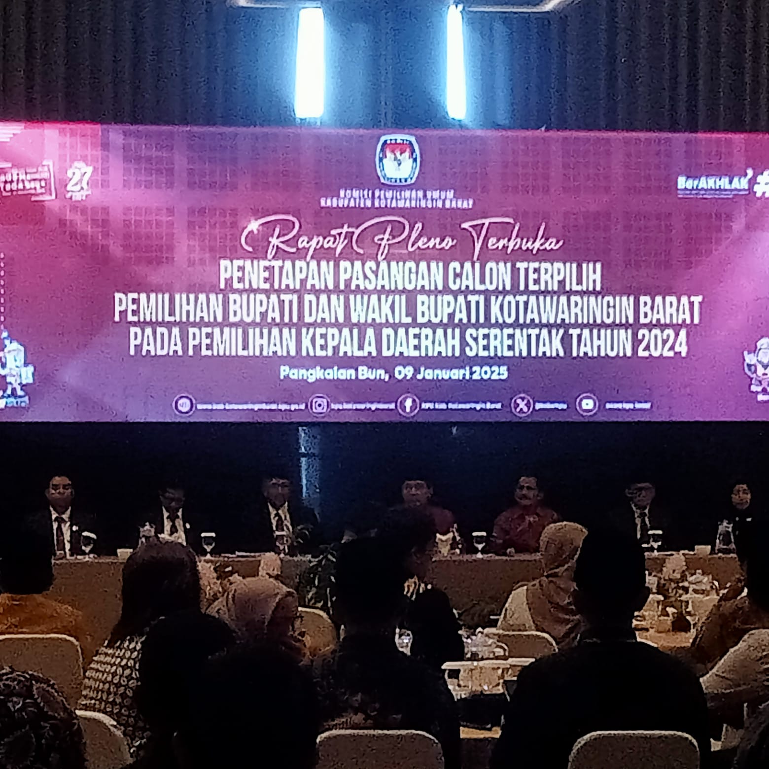 KPU Kotawaringin Barat (Kobar) Tetapkan Paslon Kepala Daerah Terpilih.