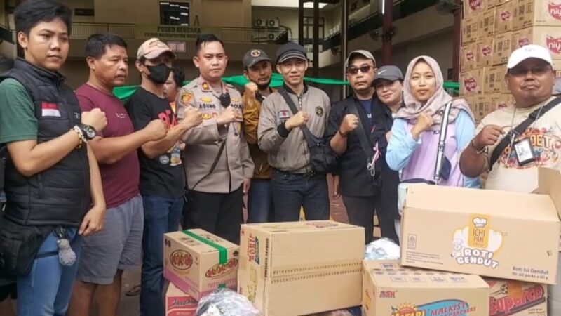 Didampingin Kapolsek, FWJ Indonesia Salurkan Bantuan Sosial Paska Kebakaran Kemayoran