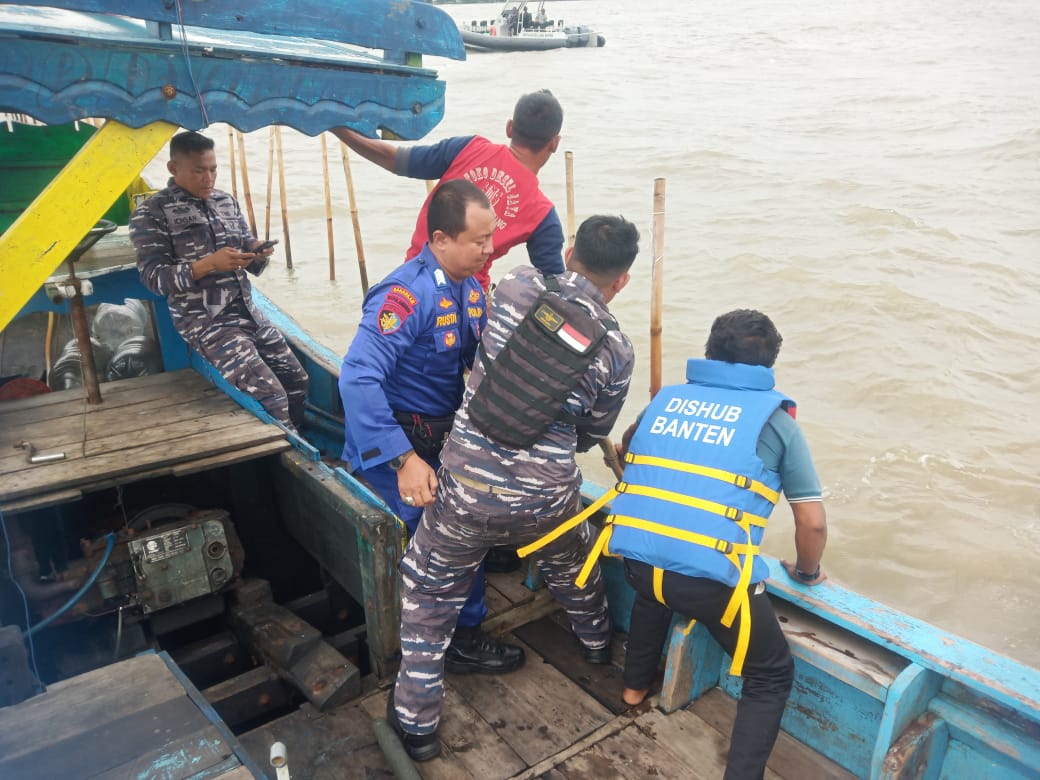 Sinergi Polresta Tangerang, Ditpolairud Polda Banten, dan TNI AL Gelar Patroli Gabungan di Perairan Tangerang