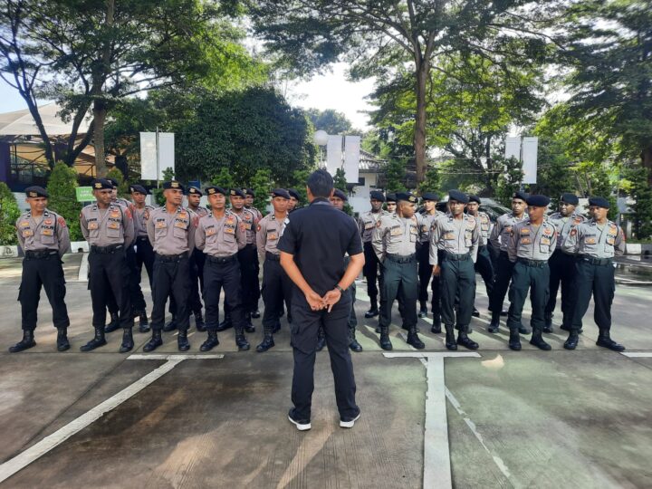 Kasi Humas Polresta Tangerang Berikan Arahan Kepada Bintara Remaja, Bijak Bermedia Sosial