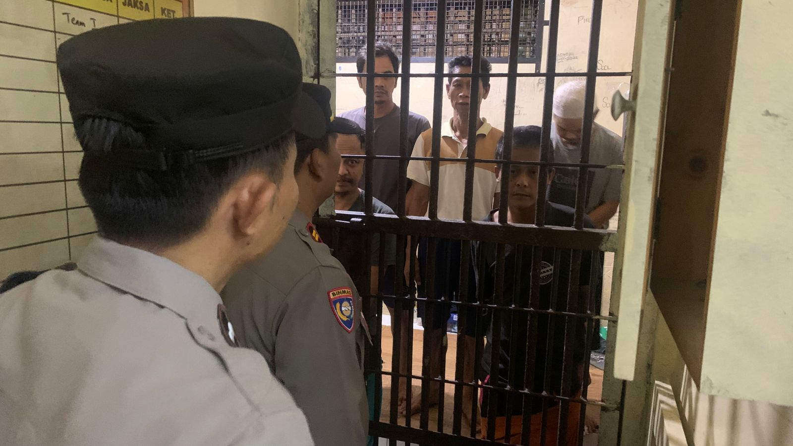 Pawas Beserta Anggota Polsek Cisoka Polresta Tangerang Polda Banten cek Ruang Tahanan di Mako Polsek Cisoka.