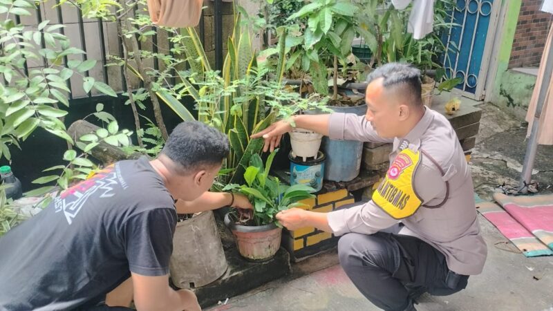 Bhabinkamtibmas Polsek Pasar Kemis Motivasi Warga Tanam Jahe dan Cabe di Pekarangan