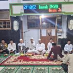 Bhabinkamtibmas Polsek Balaraja Aipda Rahmat Hadiri Peringatan Isra Mi’raj di Masjid Jami Al-Husna Desa Kaliasin Kec. Sukamulya Darkum Polsek Balaraja.