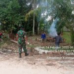 Babinsa Koramil 1019-04/Katingan Tengah Melaksanakan Gotong Royong Bersama Warga Antisipasi Pohon Tumbang