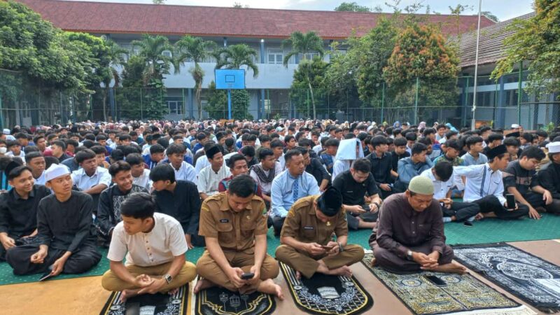 SMAN 1 Rumpin Gelar Peringatan Isra Miraj, Dr. Muslih Taman LC ; Tanamkan Karakter Mulia Pada Peserta Didik