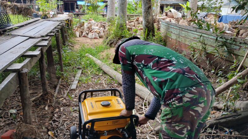 Tunjang Kebutuhan Listrik Satgas TMMD Ke-123 Kodim 1015/Sampit Gunakan Genset.