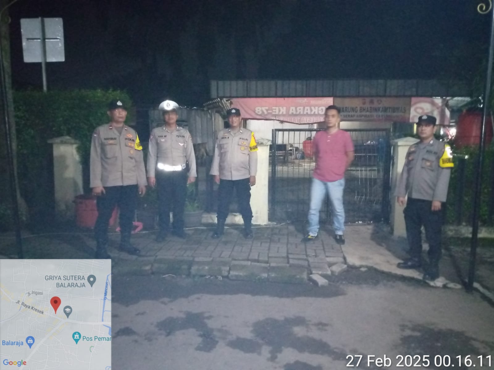 Anggota Polsek Balaraja Giat Melaksanakan Sispam Mako Malam Hari Untuk Meningkatkan Keamanan Mako Polsek Balaraja Polresta Tangerang