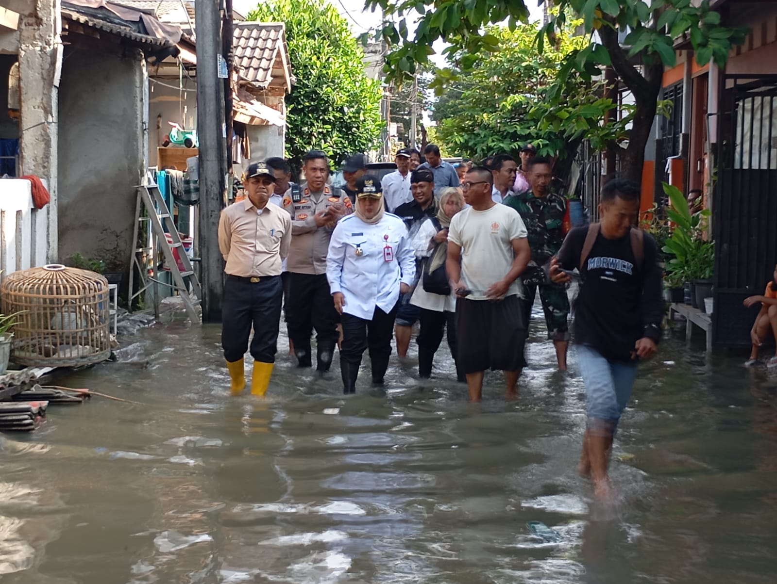 Tinjau Banjir di Mustika Tigaraksa, Kapolsek Tigaraksa : Kita Telah Berkoordinasi Untuk Tangani Ini