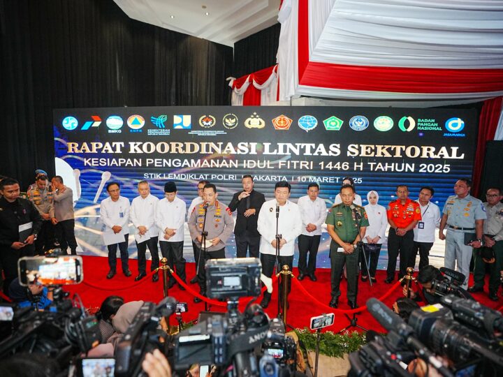 Kapolri Paparkan Persiapan dan Kesiapan Pengamanan Lebaran 2025 ke Menko Polkam