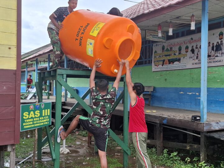 Satgas TMMD ke 123 Kodim 1015/Sampit Bangun Tandon Air Bersih