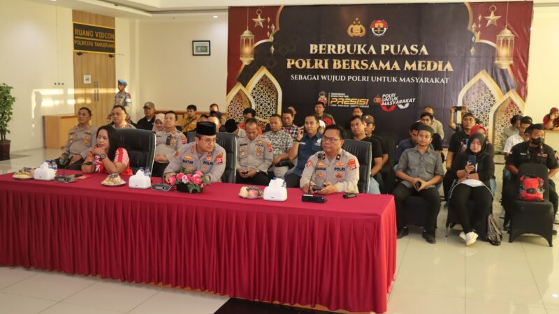 Polresta Tangerang Gelar Buka Puasa Bersama Awak Media, Perkuat Sinergi Melalui Video Conference dengan Kapolri